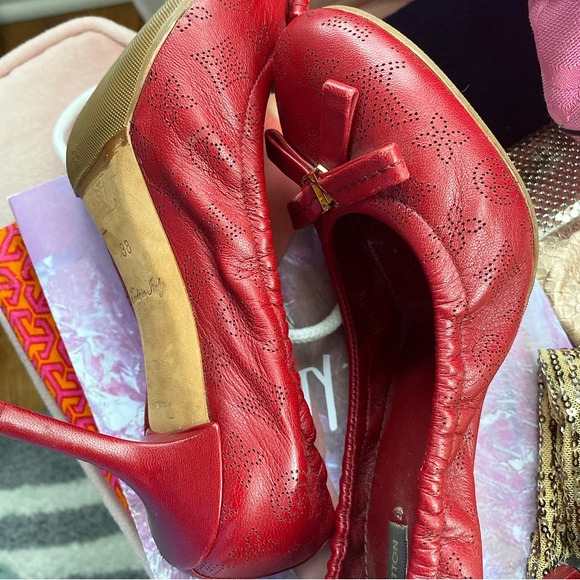 Vintage Louis Vuitton Heels - Picture 2 of 6